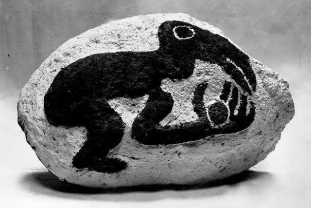 Engraved-stone-tangata-manu-birdman-Easter-Island- birdman