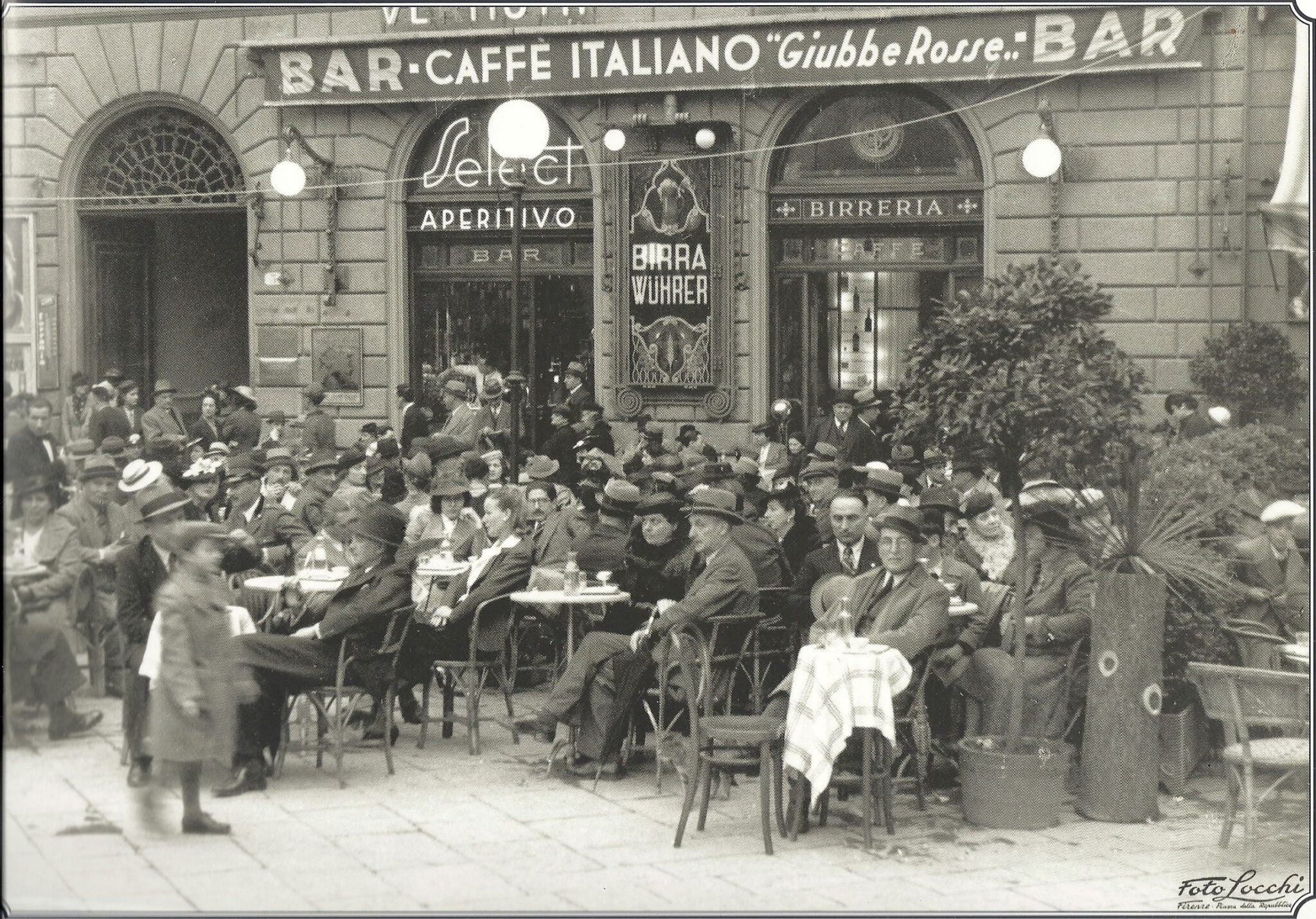 History and Evolution of the coffeehouse in Italy – A unique social fabric