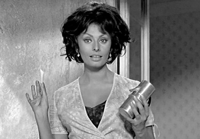 Sofia Loren, in Questi fantasmi from Eduardo De Filippo.